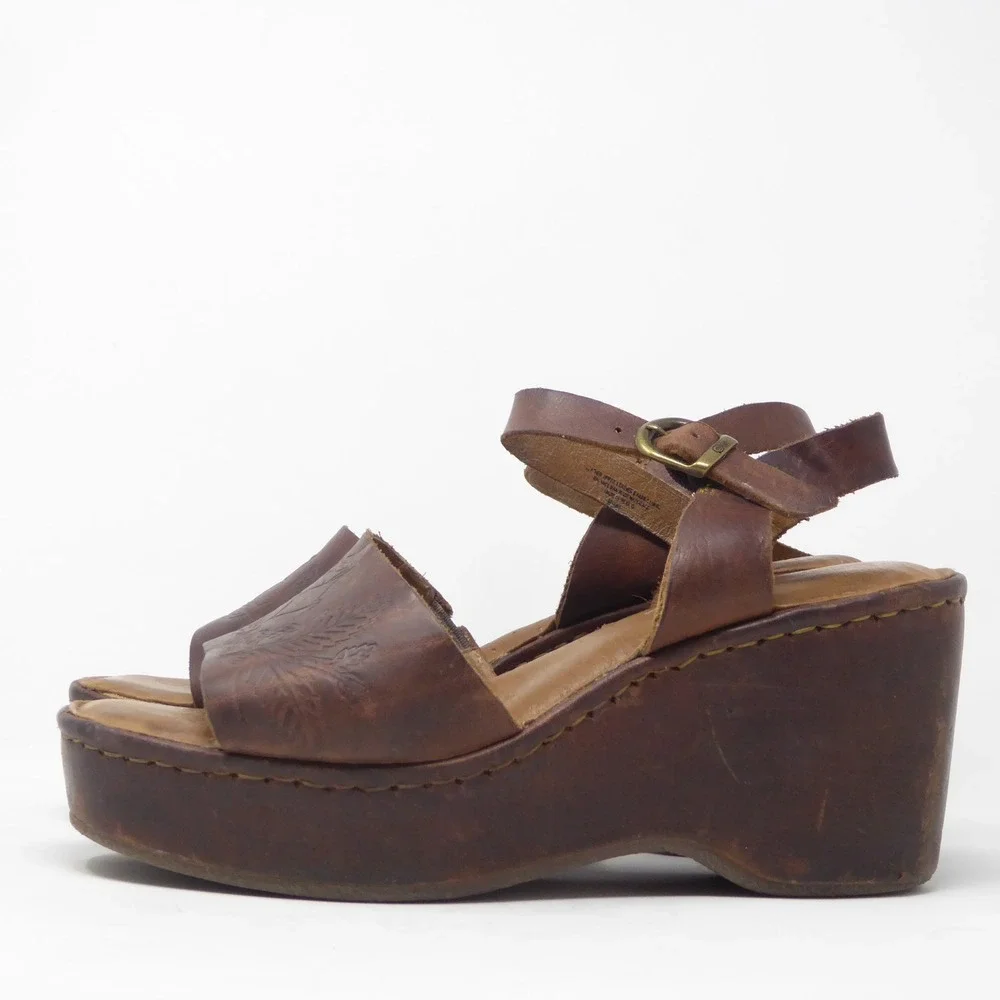 Born Moapa Women Wedge Sandals Brown Floral Tooled Leather Platform 9